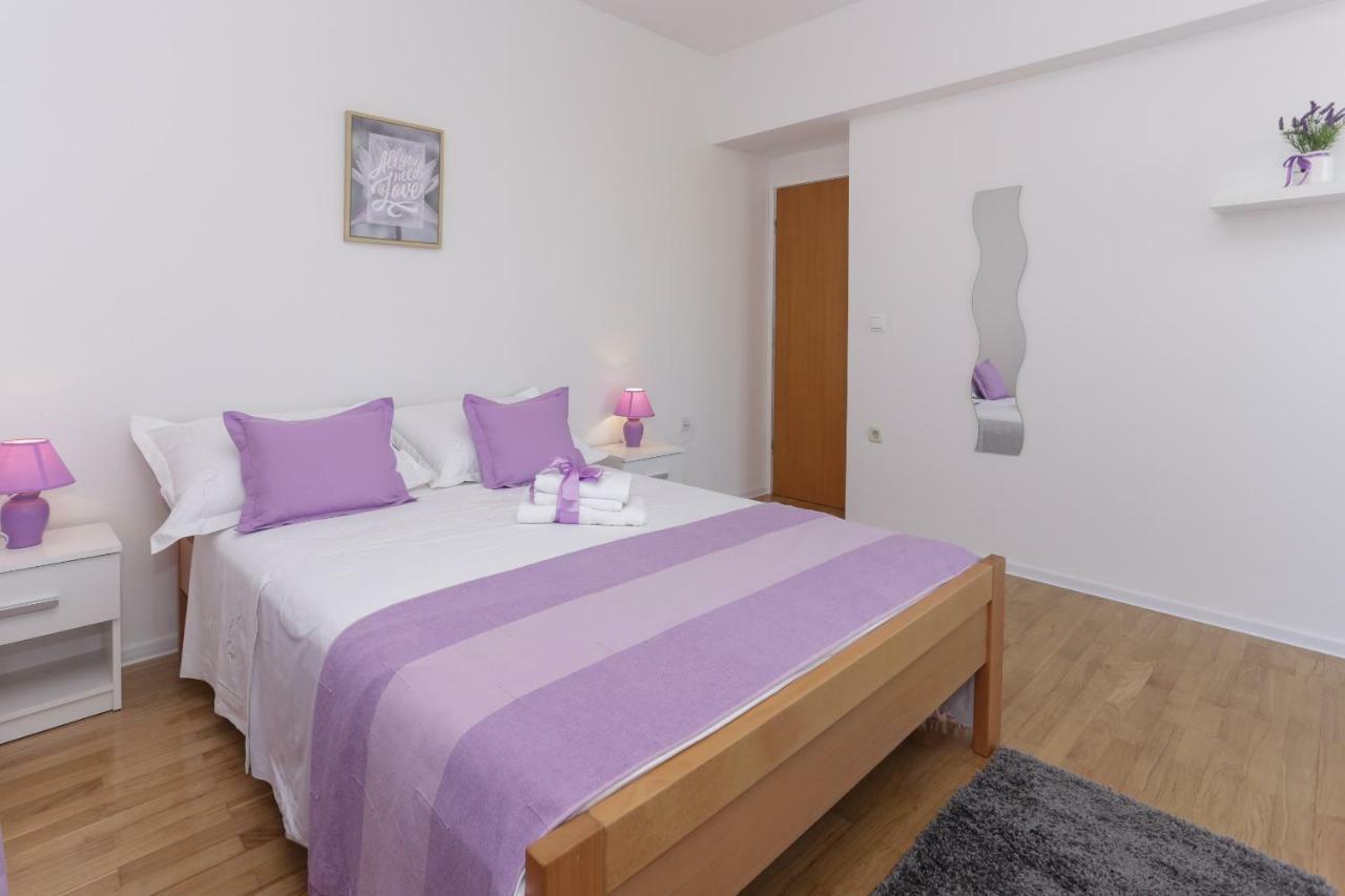 Charming Carmen Apartment Kastela Dış mekan fotoğraf