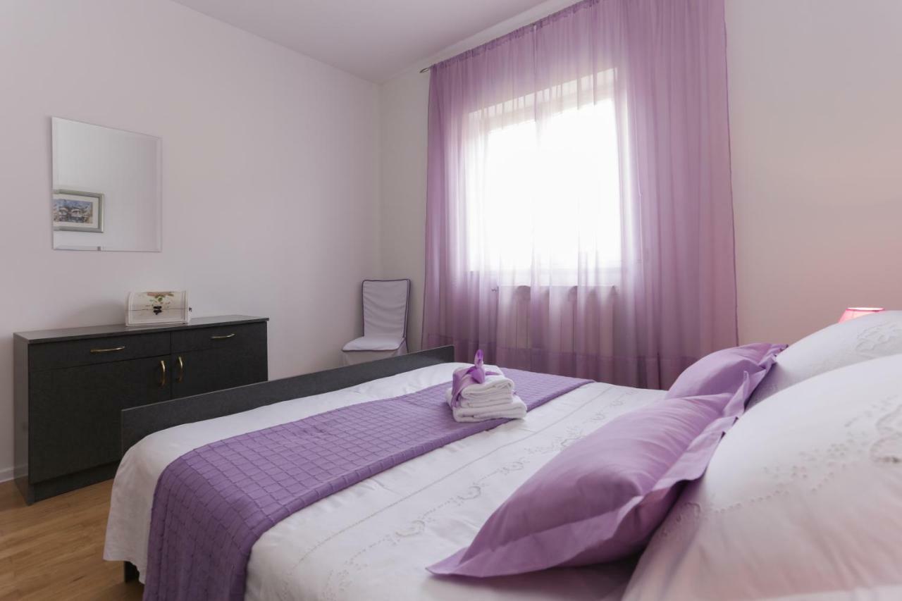 Charming Carmen Apartment Kastela Dış mekan fotoğraf