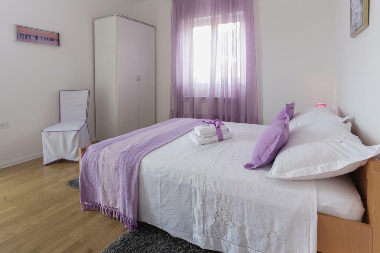 Charming Carmen Apartment Kastela Dış mekan fotoğraf