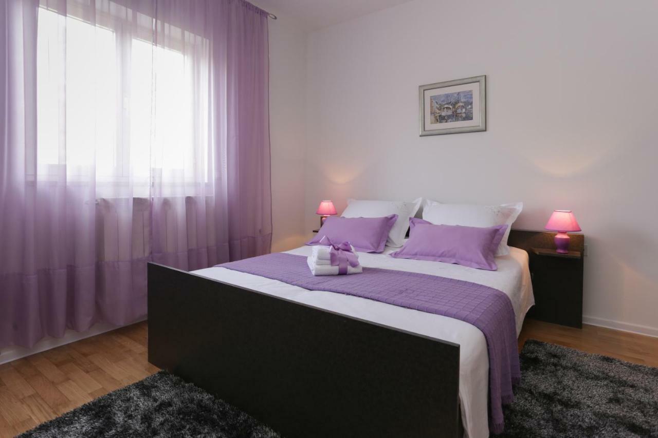 Charming Carmen Apartment Kastela Dış mekan fotoğraf